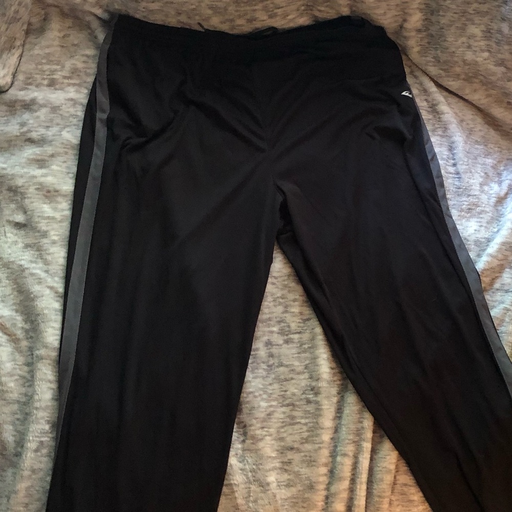 Black Everlast sweatpants